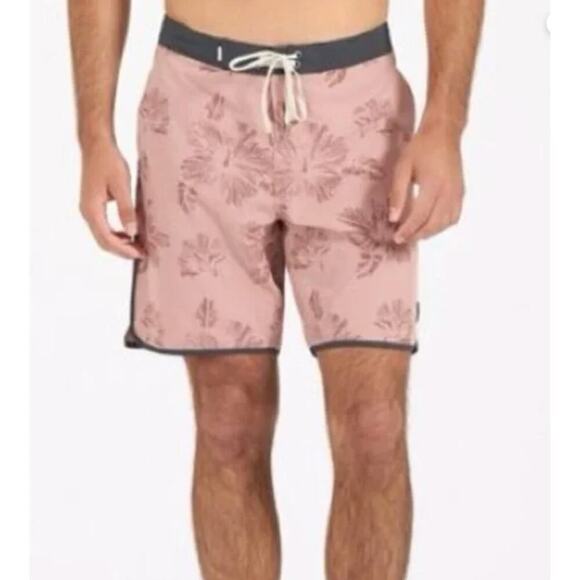 Vuori Other - Vuori Cruise Board Shorts Size 36 Mauve Gray Hibiscus Floral